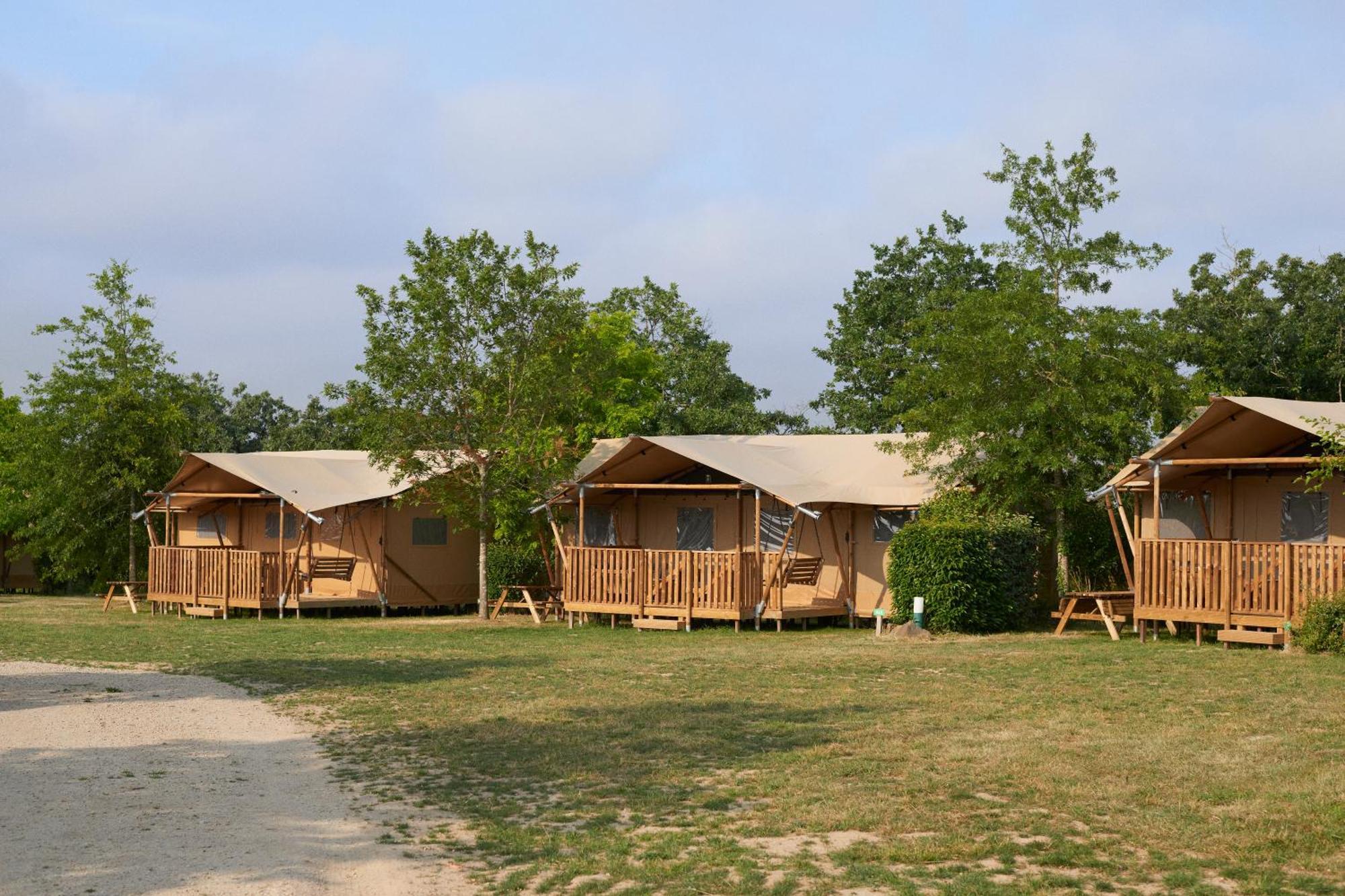 Camping Rcn La Ferme Du Latois Coëx 객실 사진