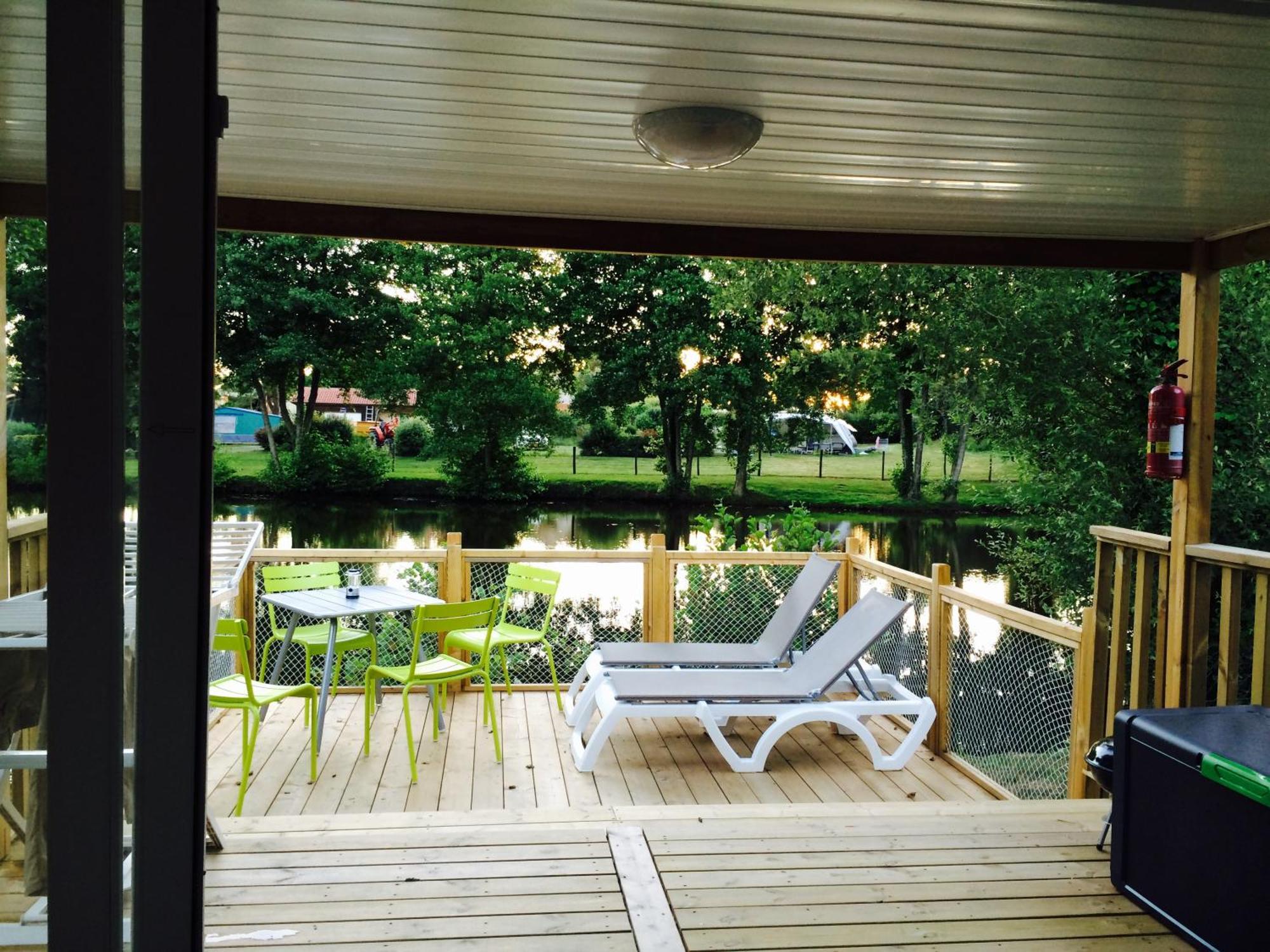 Camping Rcn La Ferme Du Latois Coëx 객실 사진